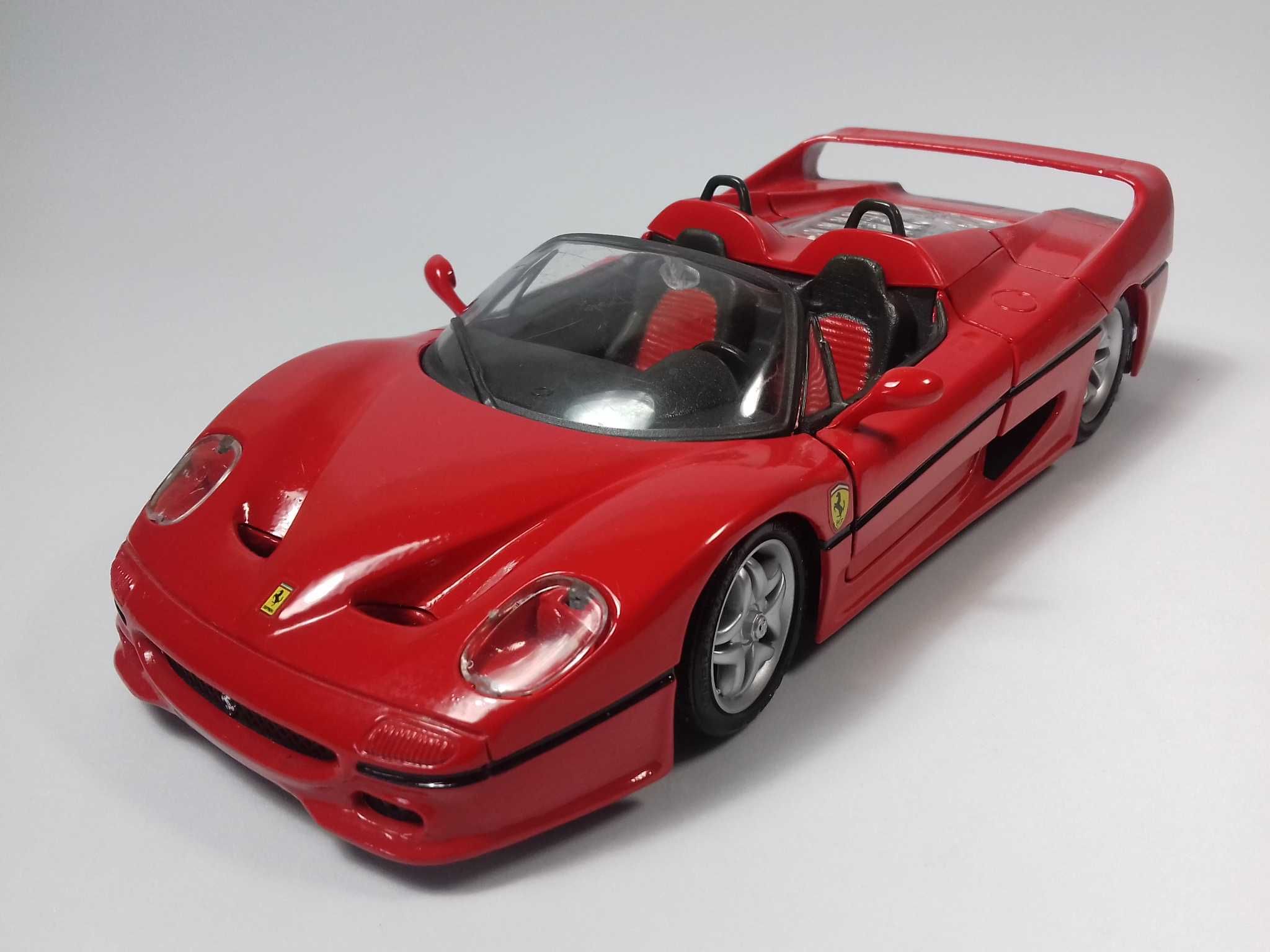 Maisto 1:24 - Ferrari F50