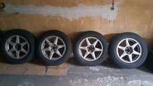 Sprzedam felgi tytanowe z oponami 225 65 r 17 800 zł