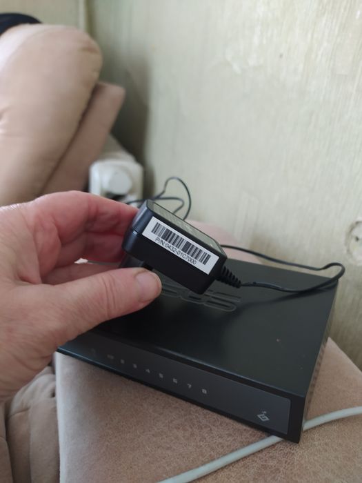 Сетевой коммутатор свитч  комутатор Asus  GX1008  та роутери TP-Link