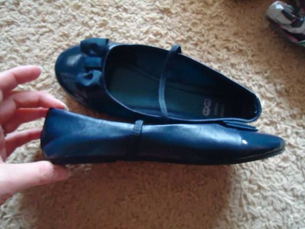 Eleganckie baleriny/buty dziewczęce skórzane r. 34 strój galowy