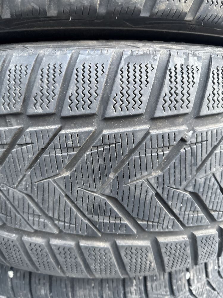 245/40/20 Vredestein  WintracXtreme s