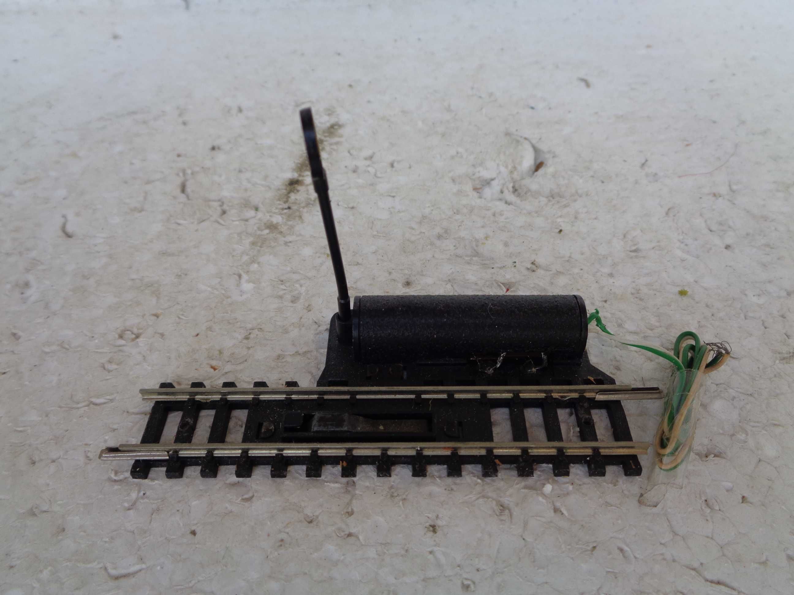 1:160 TRIX Via de desengate eletrica com  sinal