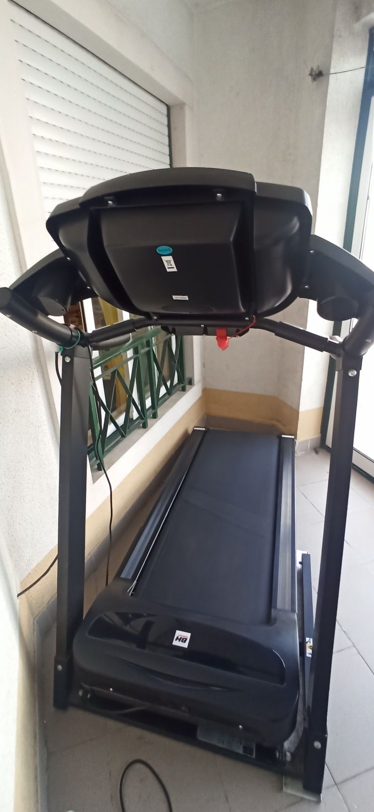 Passadeira, praticamente nova
