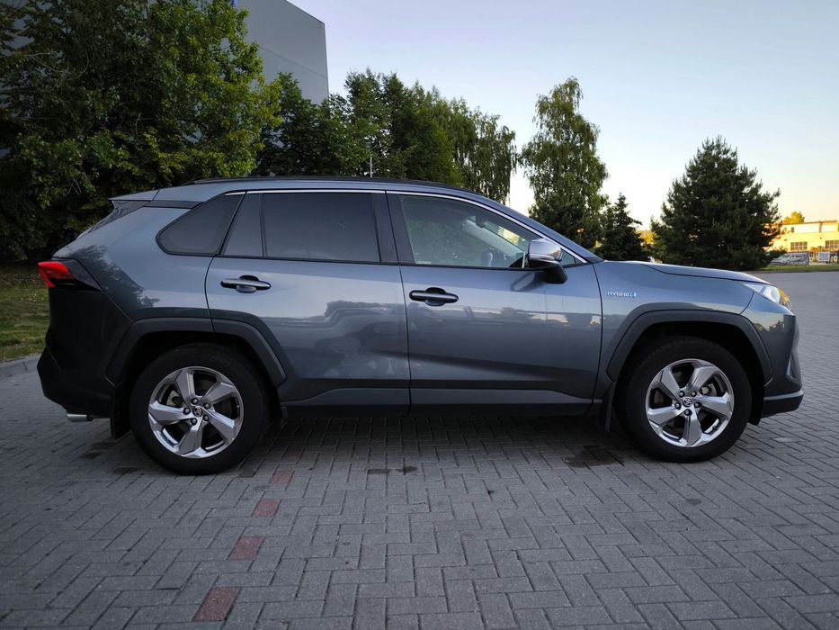 Toyota RAV4 hybrid 4x4 222 KM Stan idealny