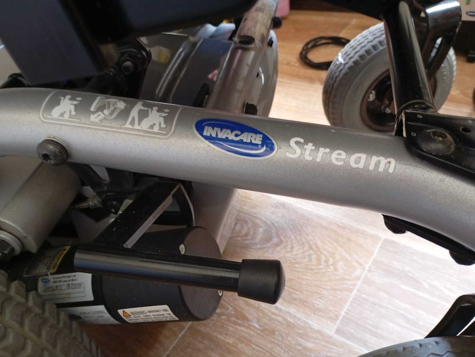 Cadeira de rodas elétrica