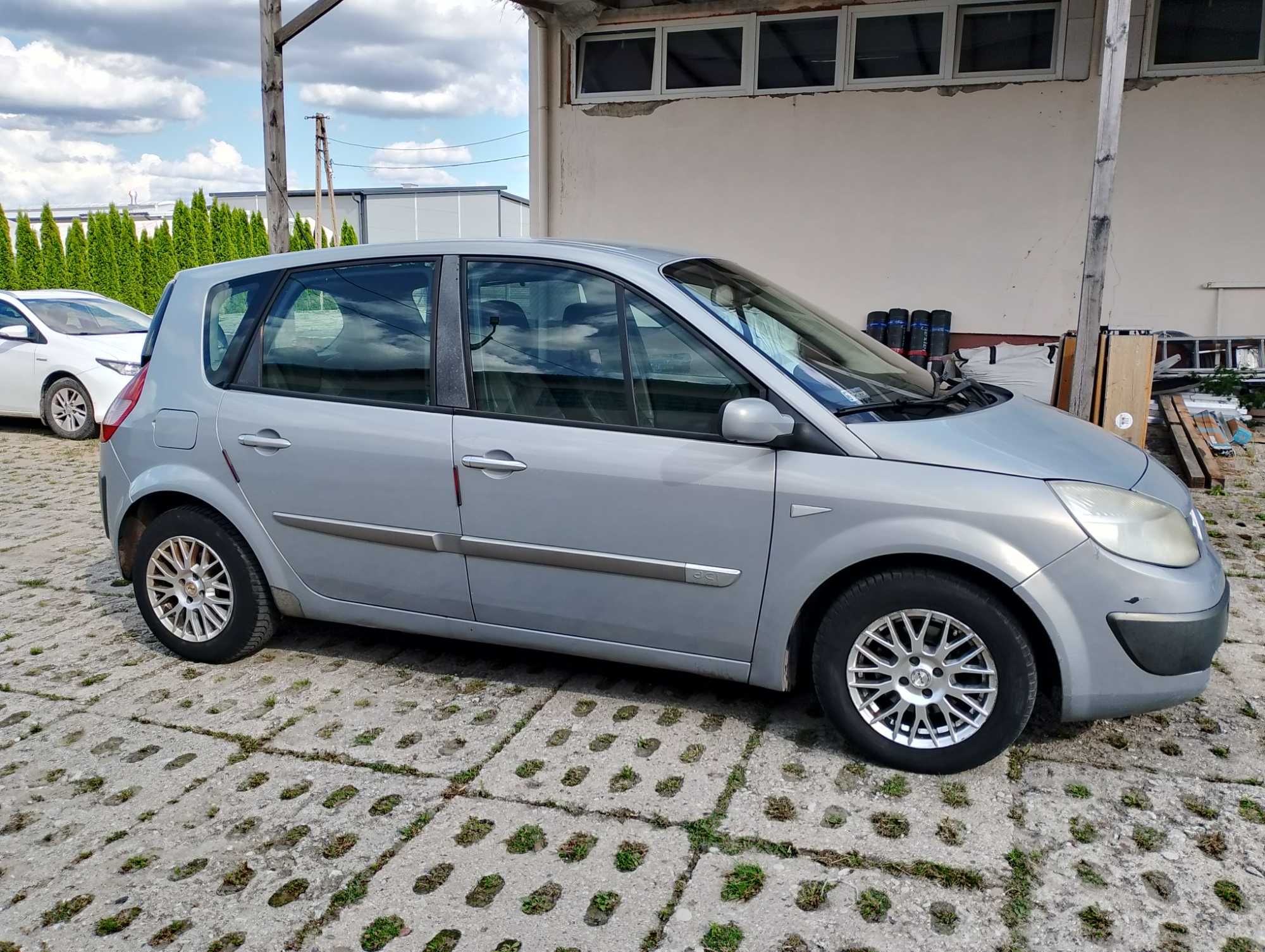 Renault Scenic niski przebieg, 10 lat w jednych rękach