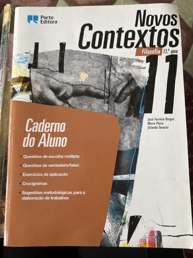 Manual Caderno do Aluno e Essencial Exame Novos Contextos 11 ano Porto