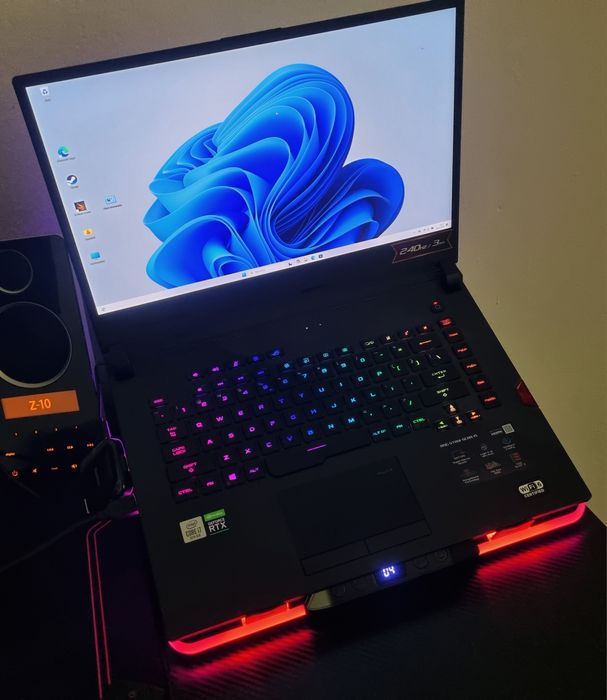 Asus ROG Strix Scar RTX 2070 8gb 240hz 3ms i7-10875h/16GB ram/1TB ssd