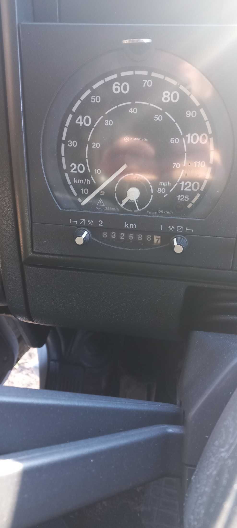 Iveco eurocargo do przewozu gołębi.
