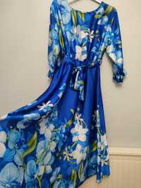 Sukienka w kwiaty blue royal błekit królewski chaber kobalt wiosna hit