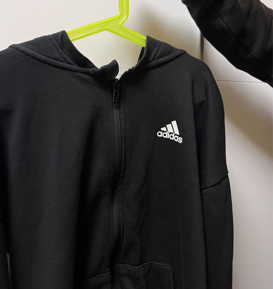 Adidas олімпійка