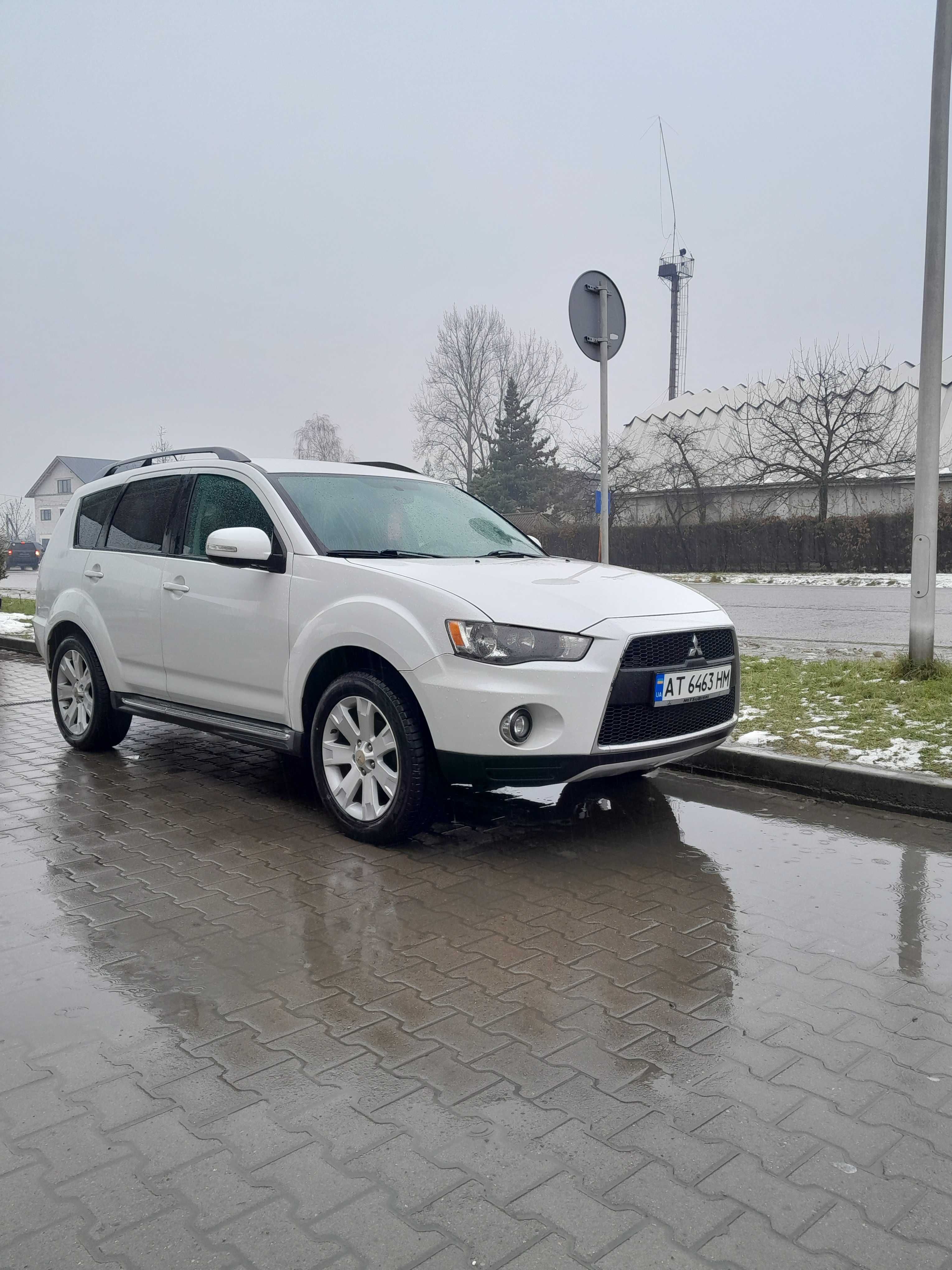 Продається авто Mitsubishi Outlendr