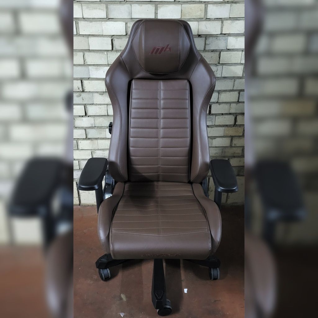 Ігрове крісло DxRacer Master Max