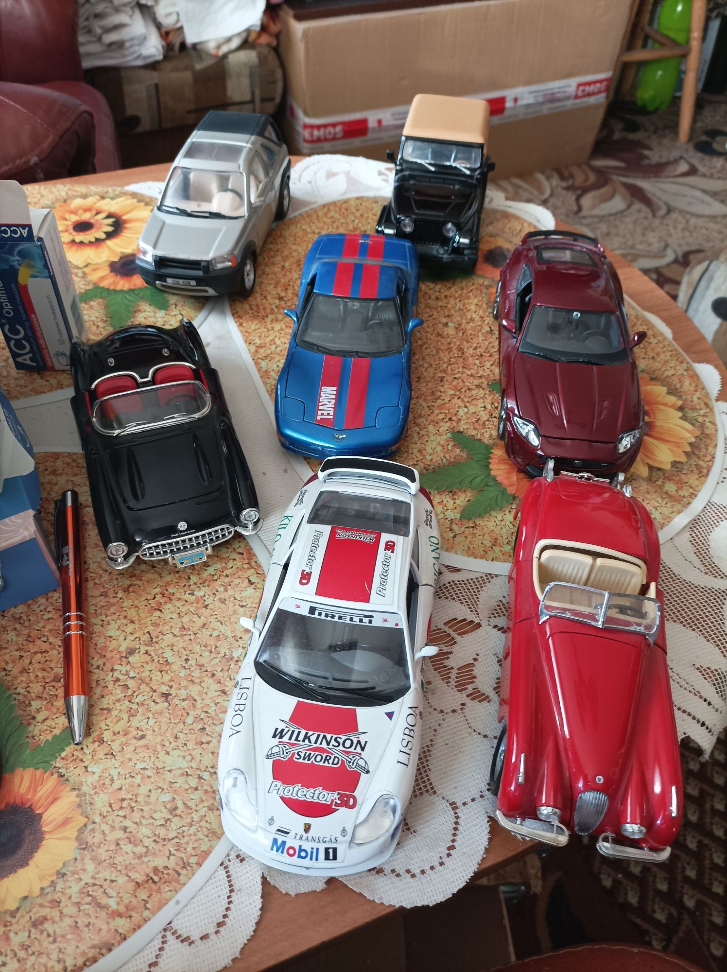 Modele Kolekcjonerskie Samochodów skala 1 24