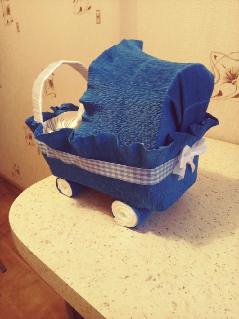 Wózek,tort z pampersów, prezent baby shower DIY