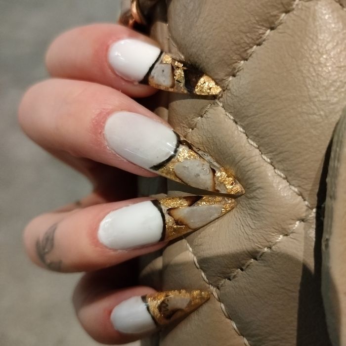 Paznokcie. Manicure i pedicure hybrydowy i żelowe