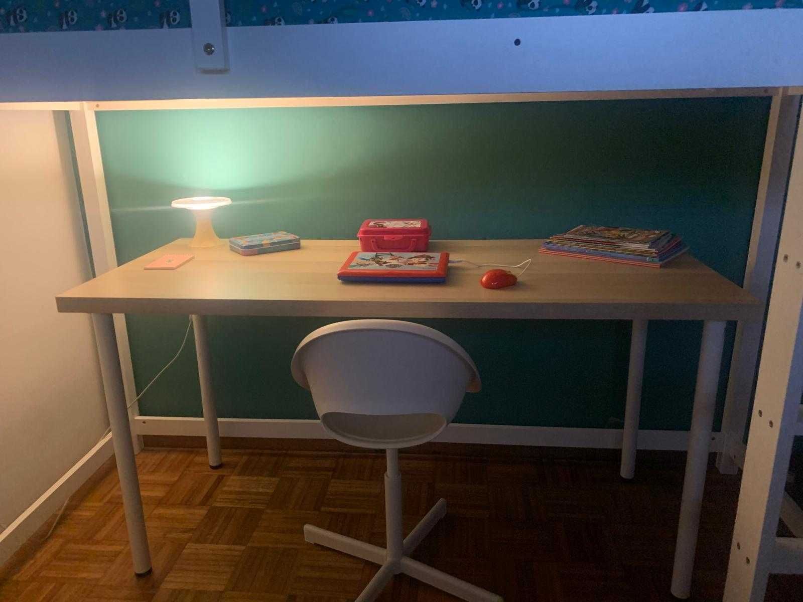 Cama cabana suspensa