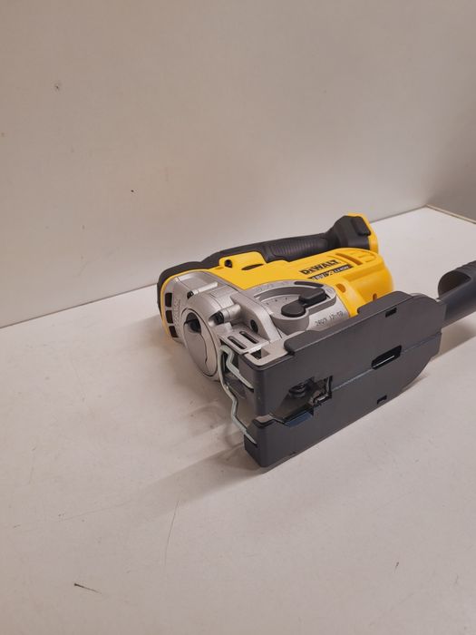 Dewalt dcs 331 акумуляторний лобзик, dcs565 дискова пила