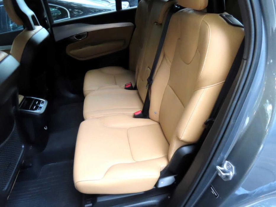 Volvo XC90 T6 Momentum      2018