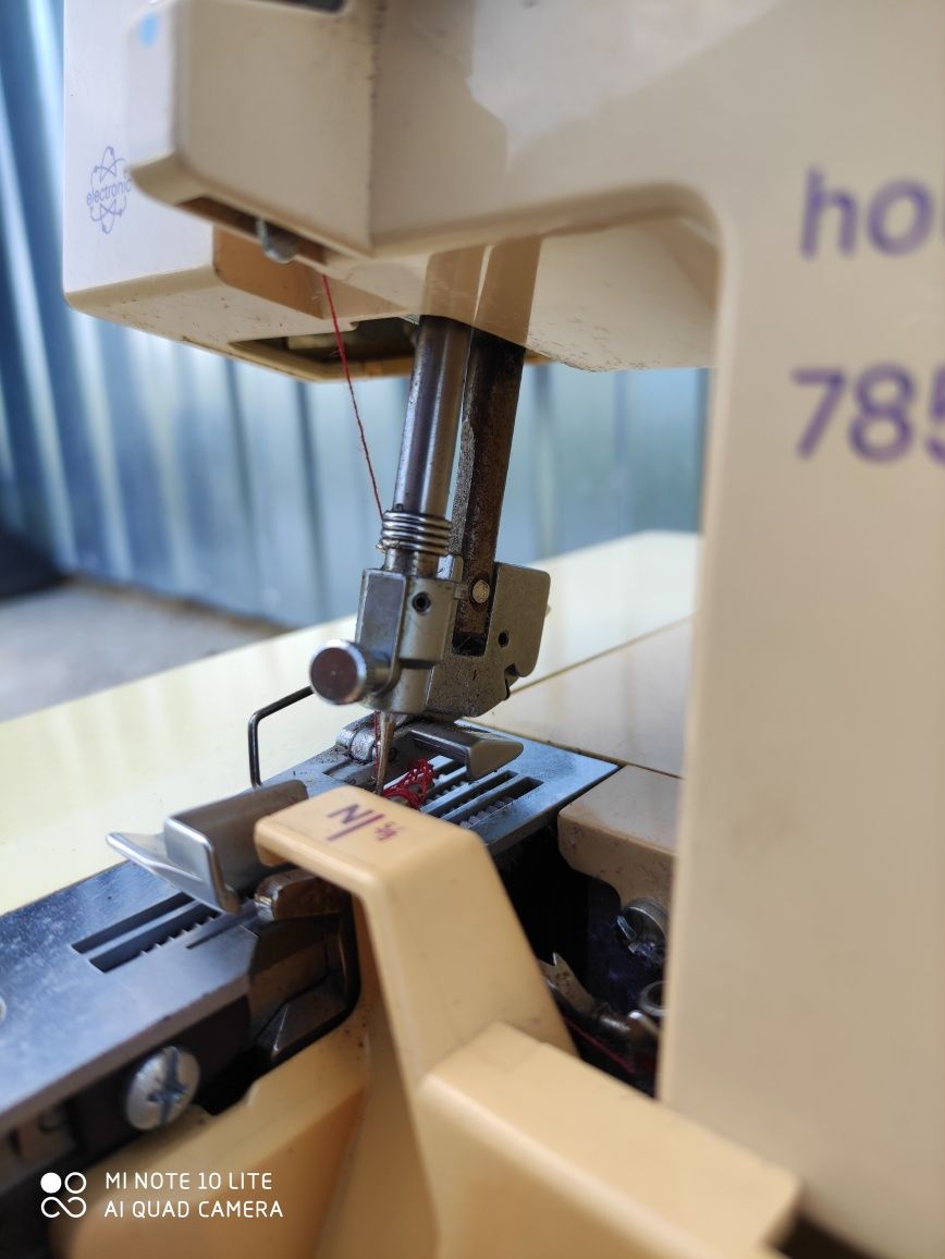 Maszyna do szycia overlock PFAFF hobbylock 785