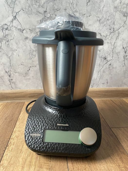 Nowy Thermomix Friend edycja Spark