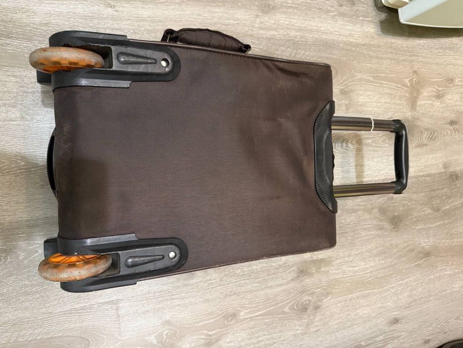 Валіза для подорожей Nuri