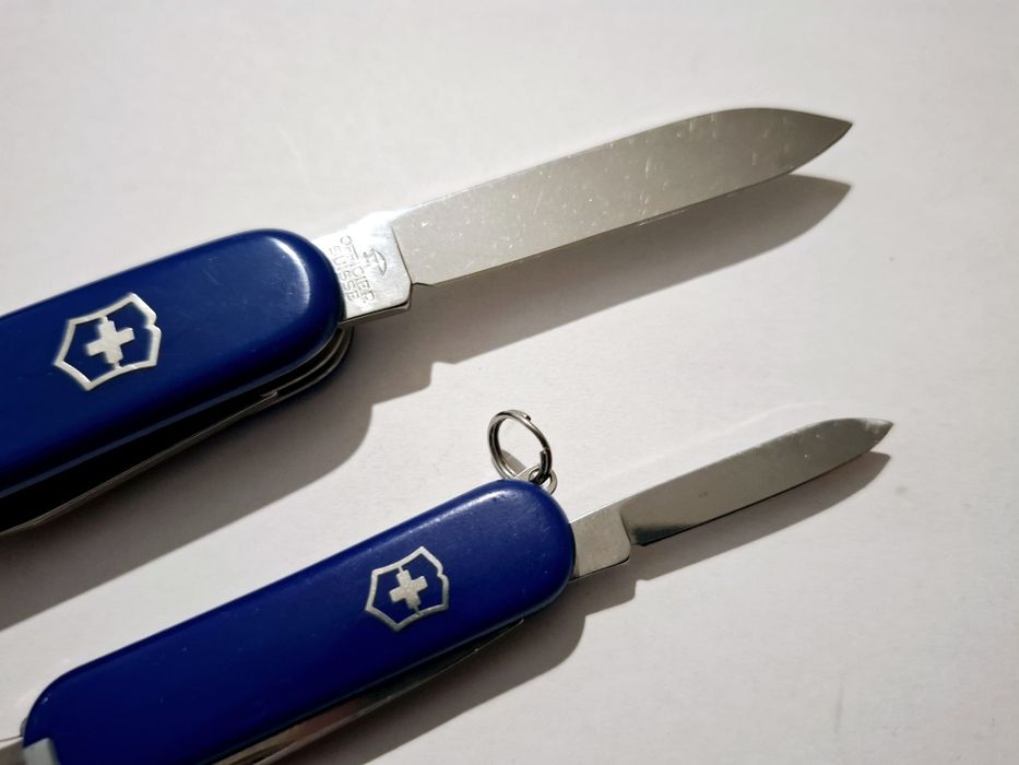Victorinox Spartan та Classic SD (ціна за 2)