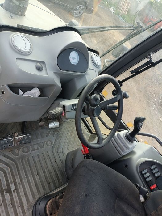 Koparko ładowarka SKUP Volvo bl 71 jak cat 428 JCB 3cx