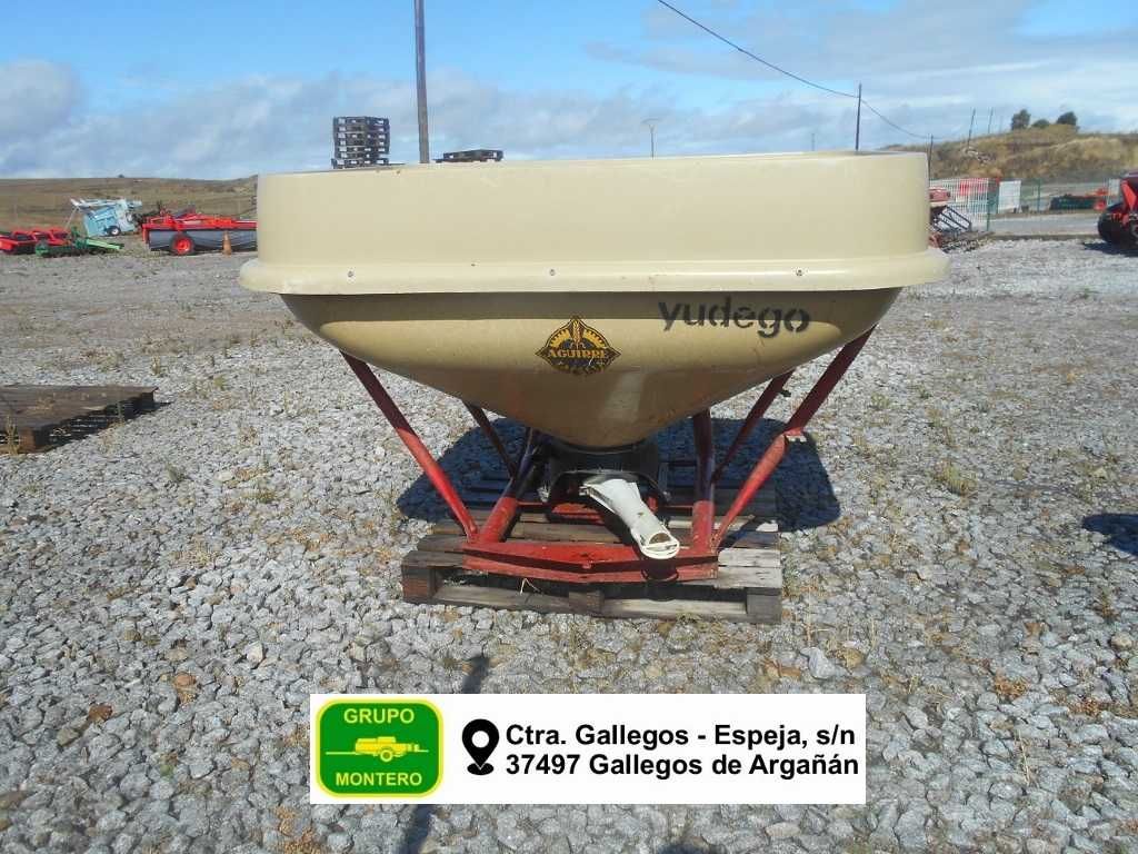 Espalhador de adubo aguirre 1.400L