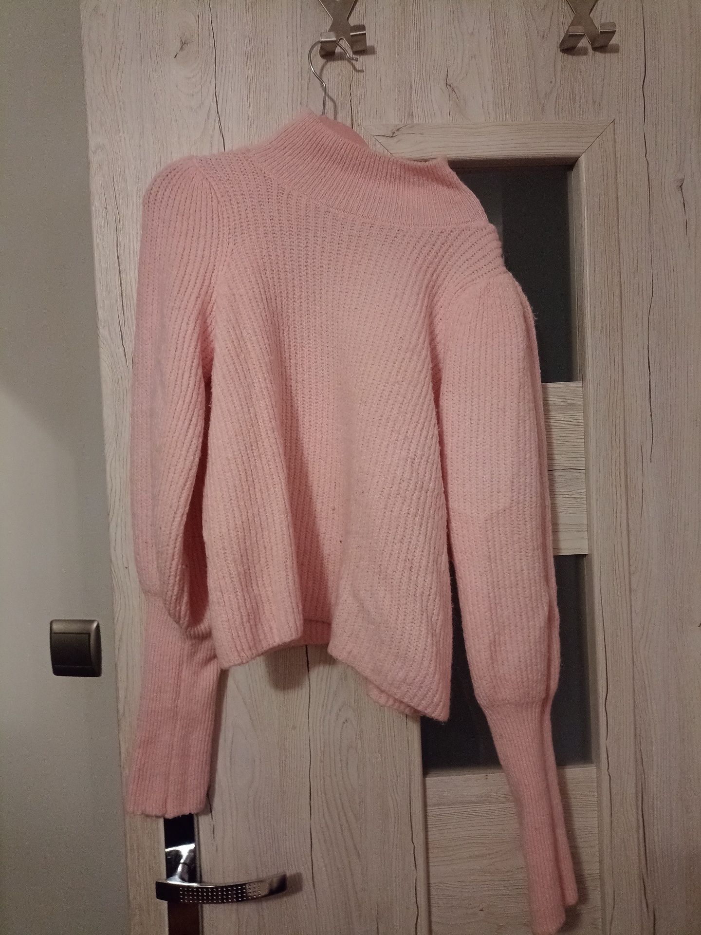 Różowy sweter Reserved rozmiar xs