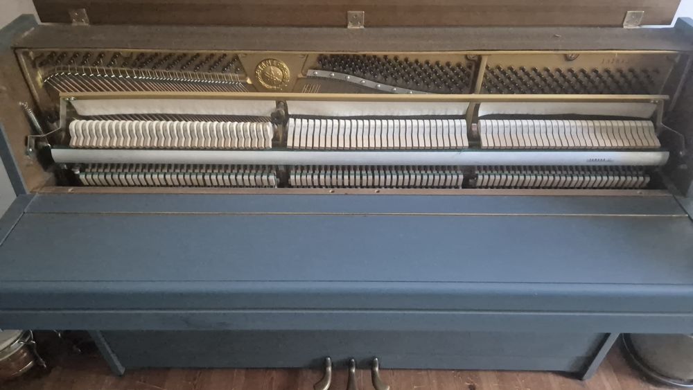 Piano vertical Yamaha C108N