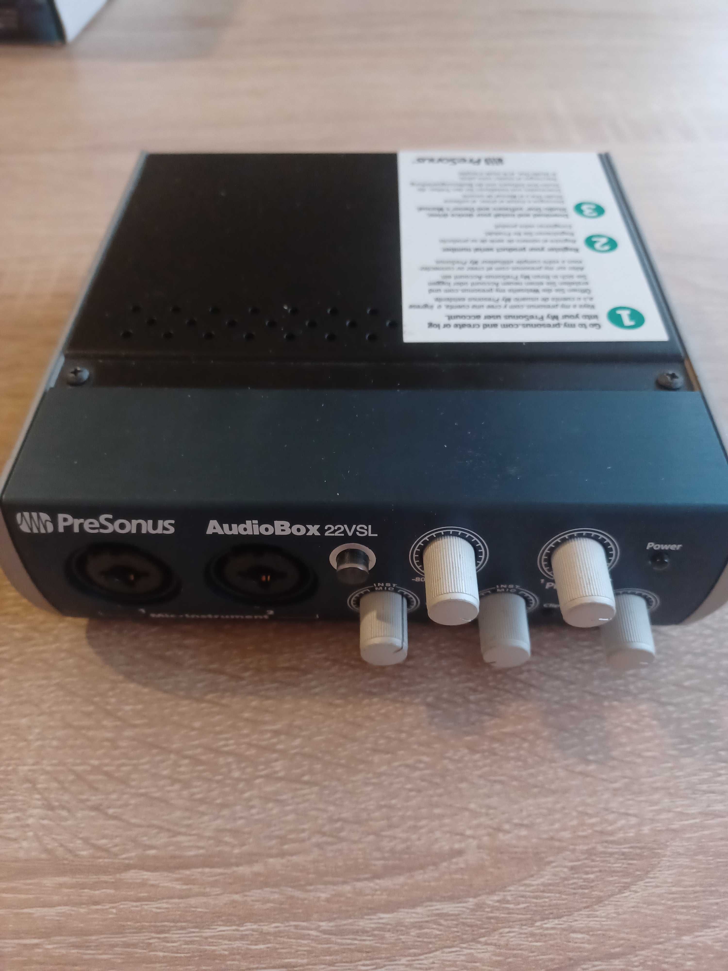 Audiobox interfejs 22VSL