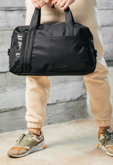 Мужская спортивная сумка Nike черная, вместительная дорожная найк