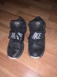 Nike Buty czarne 38.5