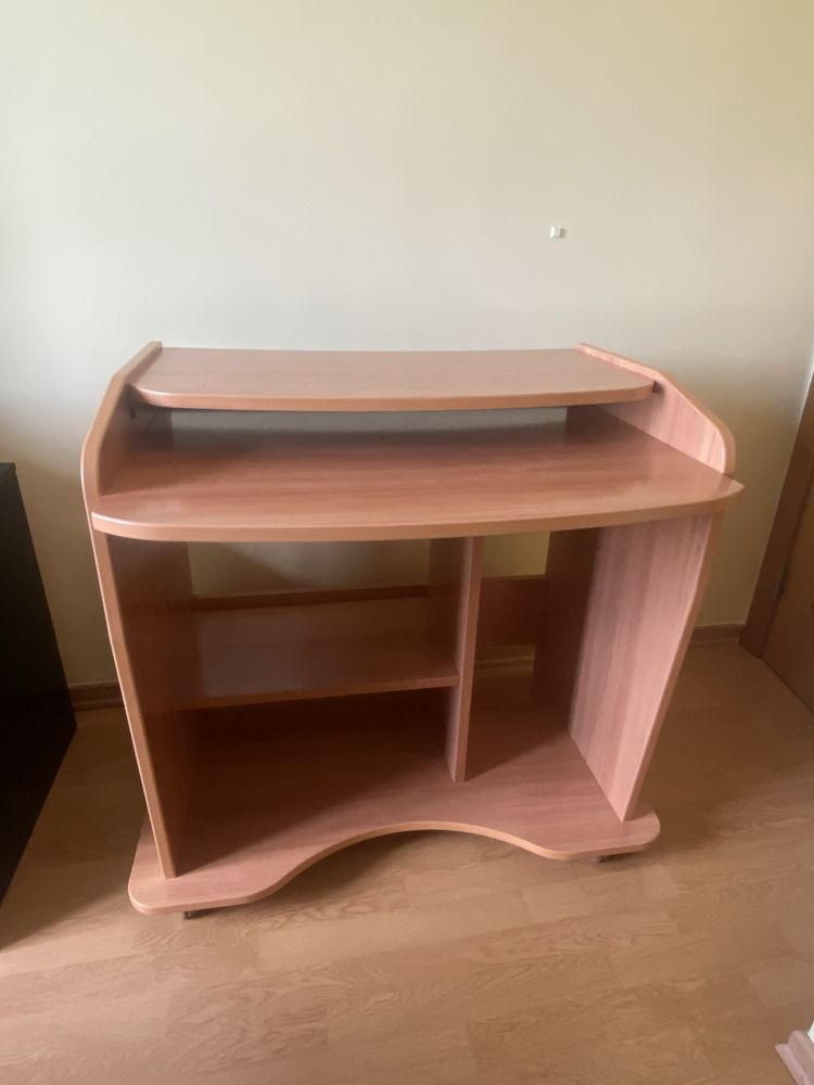 Secretaria como nova