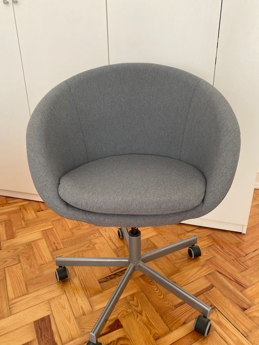 Cadeira giratória ikea