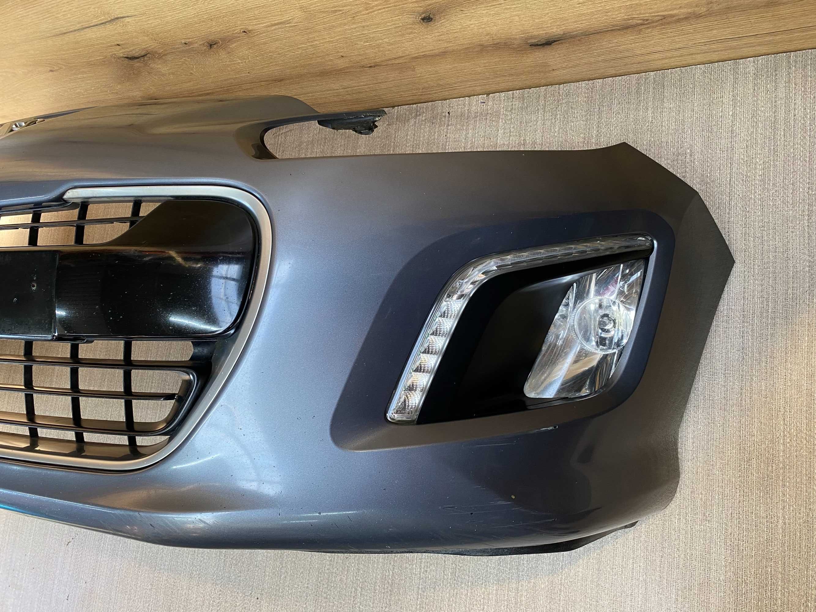 Zderzak przedni peugeot 308 lift kolor kth