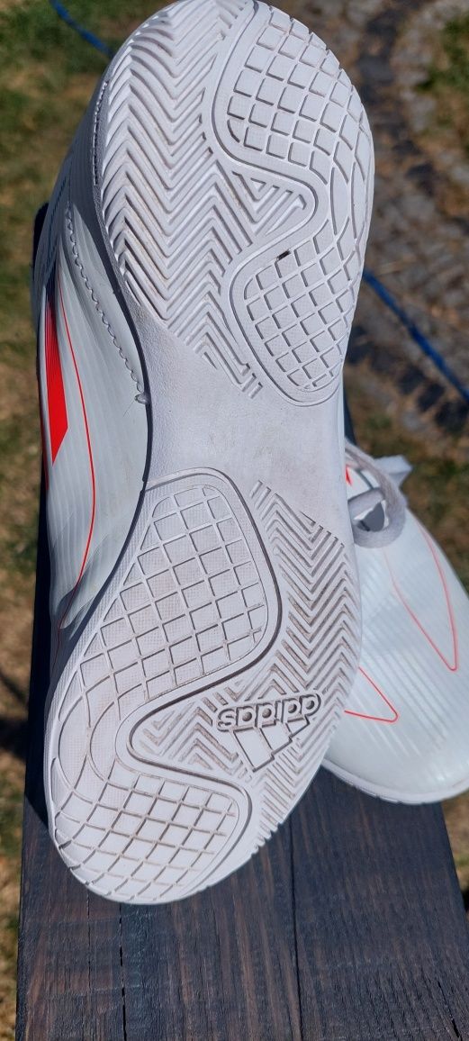 Halówki Adidas F50 dziecięce rozmiar 36 Piłka nożna