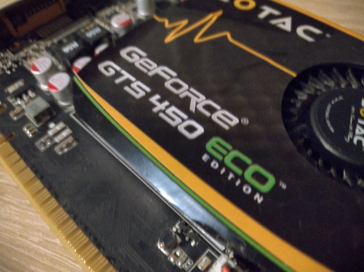 Відеокарта GeForce GTS 450 від Zotac