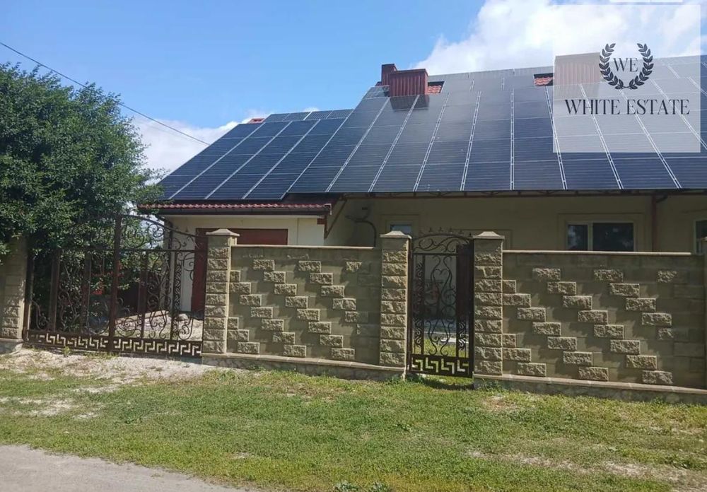 Продаж 2 поверхового будинку і ділянкою на 10 соток, в Смиківцях