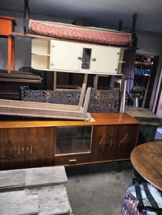 Móveis antigos Vintage/Antigos