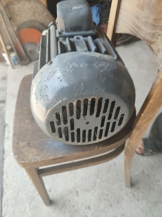 Silnik 3,0 kw 1430 obrotów