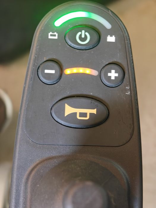 Wózek inwdalidzki elektryczny Freedomchair A08L