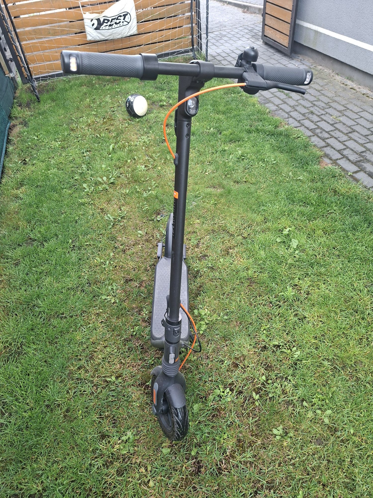 Hulajnoga elektryczna ninebot