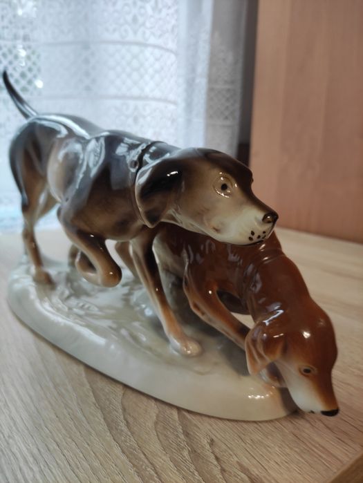 Porcelanowa figurka psów Royal Dux