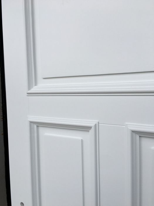Drzwi wewnętrzne zabytkowe do kamienicy białe retro RAL9016