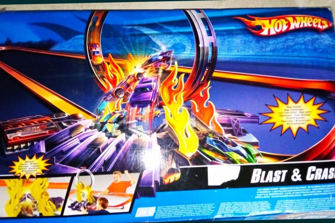 Продам детскую игру Hot Wheels в идеальном состоянии