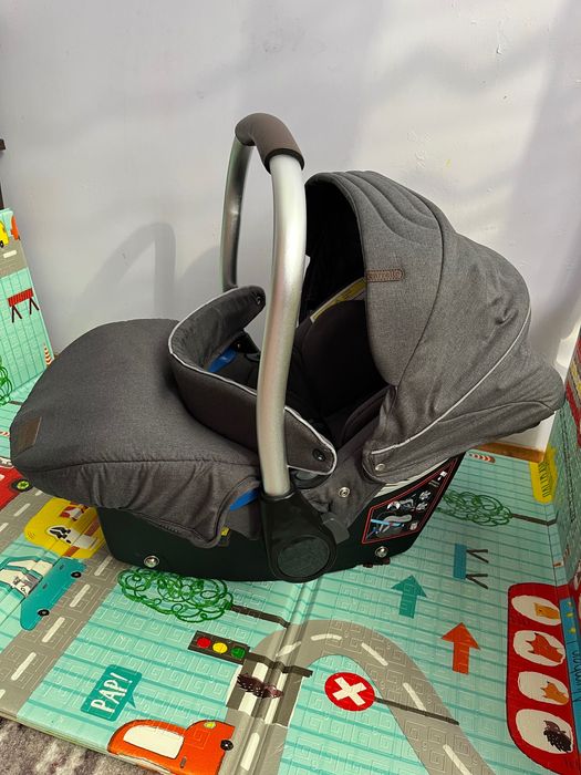 Продам дитячу авто люльку з адаптерами до коляски у дуже гарному стані