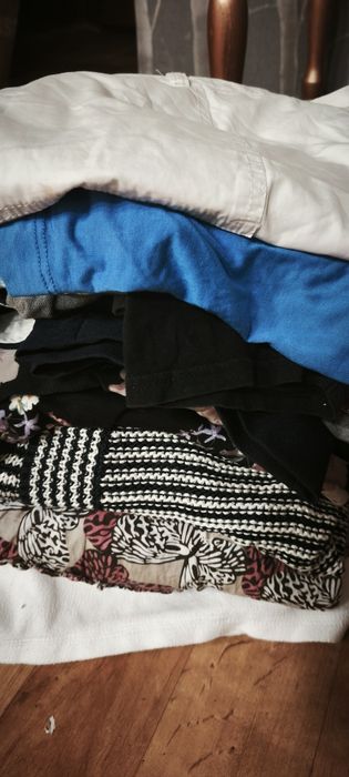 Віддам пакет жіночого одягу L-XL
