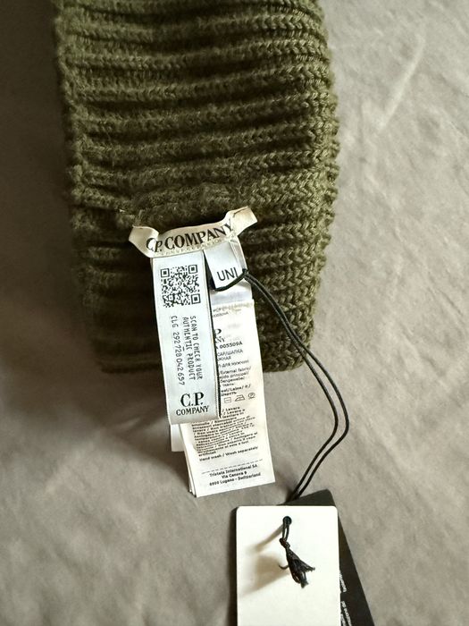 Шапка  C.P.Company. Оригинал. One Size.